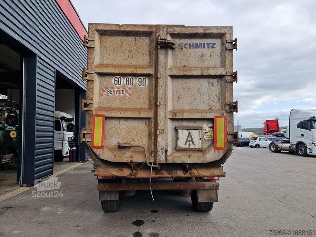 Semi-remorque basculante Schmitz Cargobull BENNE A FERRAILLE 52m3