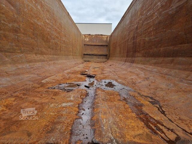 Semi-remorque basculante Schmitz Cargobull BENNE A FERRAILLE 52m3