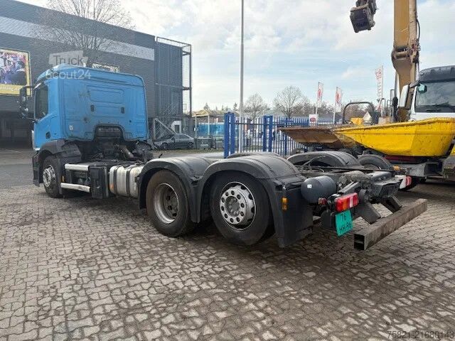 Podvozok s kabínou Mercedes-Benz Antos 2533