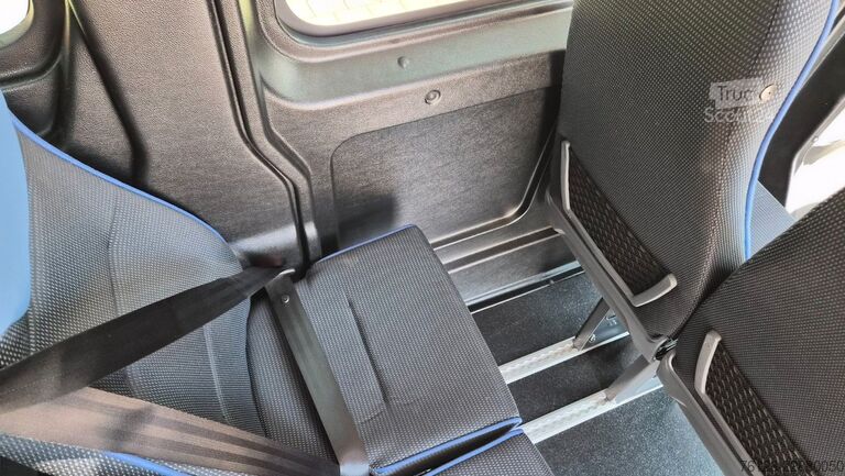 Minibus Opel Movano Lord light Lagerfahrzeug Stock 18 SS