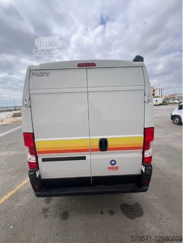 Lakóautó Ford Transit Piloto A603G 2025 | manuales | Capacidad para 3 personas