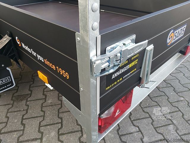 Ρυμουλκούμενο αυτοκινήτου Saris schwarzer Anhänger Aluminium 1300kg gebremst