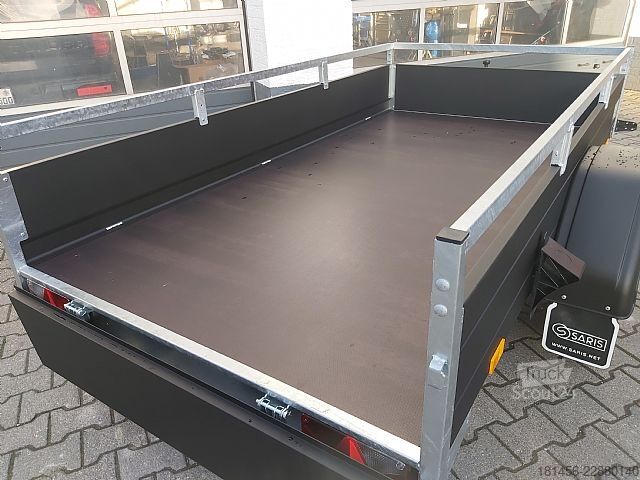 Ρυμουλκούμενο αυτοκινήτου Saris schwarzer Anhänger Aluminium 1300kg gebremst