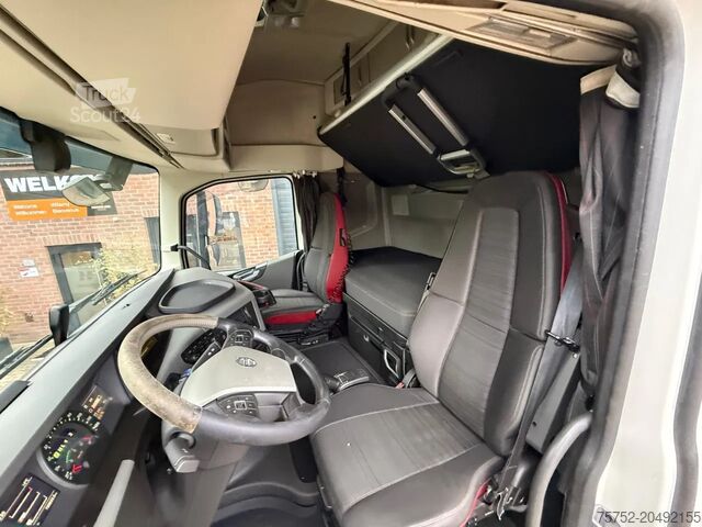 Standard-SZM Volvo FH 500 4x2 Globetrotter Hydraukic Standairco 79...