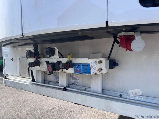 Transport réfrigéré/congélé Schmitz Cargobull N/A THERMO KING SLXi 300 D+E