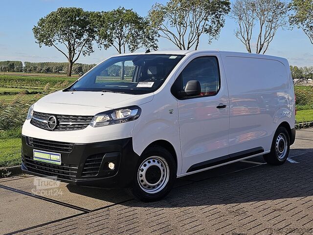 Универсал с высокой крышей OPEL VIVARO 1.5 L2 Navi NAP Euro6 Airco Trekhaak 3-Z...