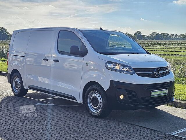 Универсал с высокой крышей OPEL VIVARO 1.5 L2 Navi NAP Euro6 Airco Trekhaak 3-Z...