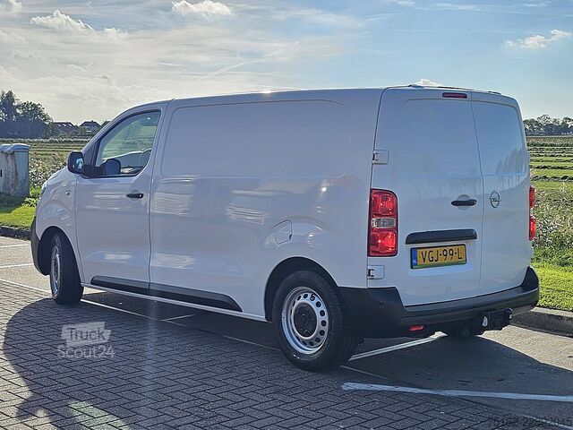 Универсал с высокой крышей OPEL VIVARO 1.5 L2 Navi NAP Euro6 Airco Trekhaak 3-Z...