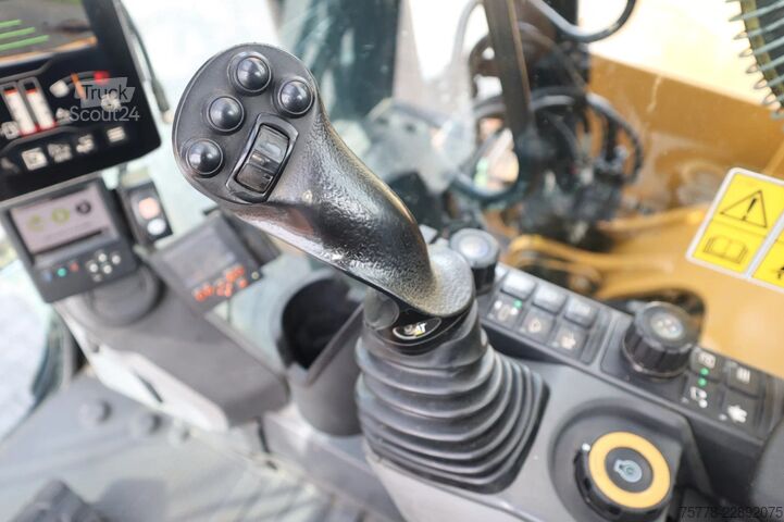 Vikšrinis ekskavatorius Caterpillar 323 07A | ROTOTILT | QUICK COUPLER | BUCKET