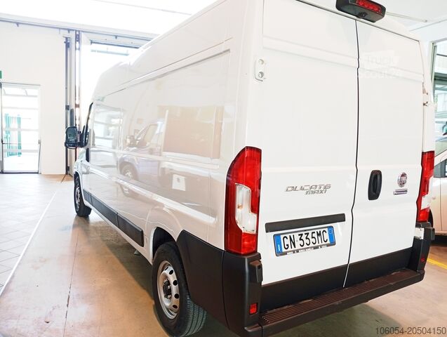 Longue camionnette FIAT Ducato L
