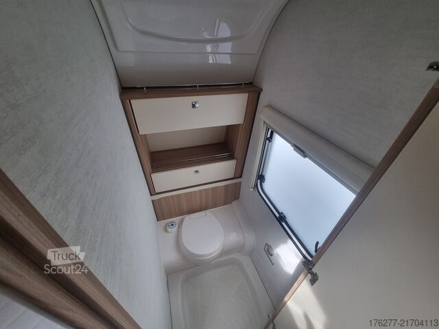 Potovalna prikolica Fendt Bianco Selction 390 FH