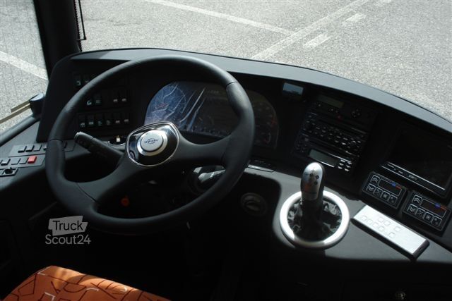 двоповерховий автобус Ayats Man Bravo 1