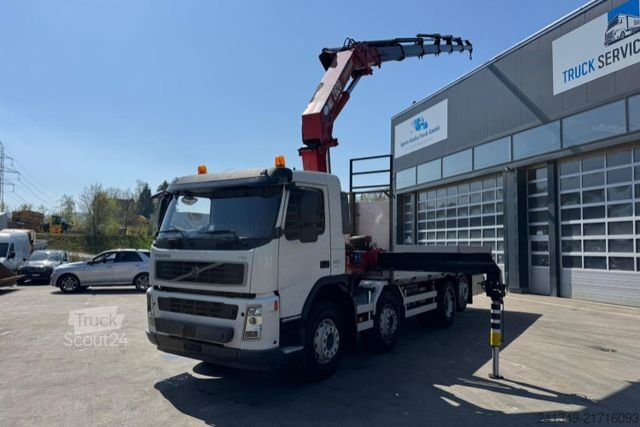 Jeřáb na nákladním automobilu VOLVO FM-400 8x2 HMF2820-6
