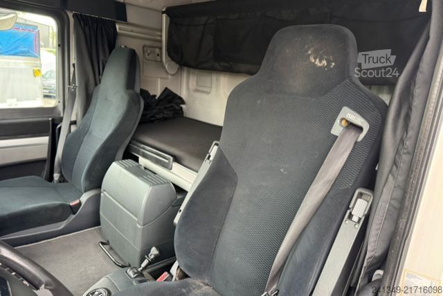 Camión plataforma con toldo MAN TGM 15.340 4x2