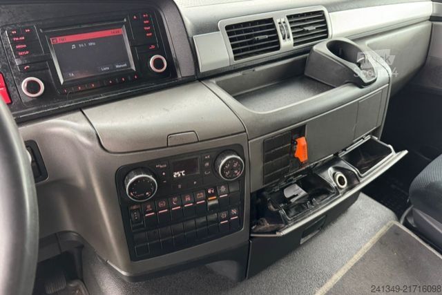 Camión plataforma con toldo MAN TGM 15.340 4x2