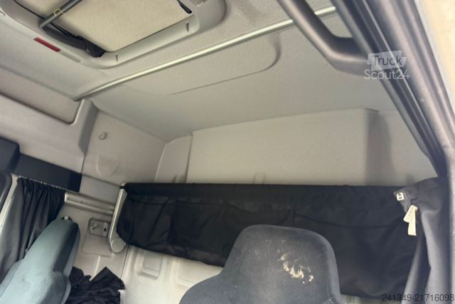 Camión plataforma con toldo MAN TGM 15.340 4x2