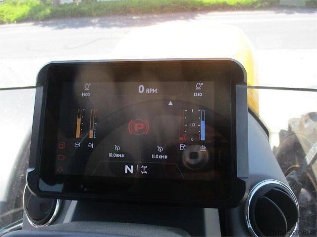 Traktor JCB 4220 iCon