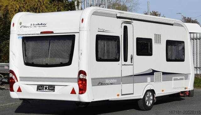 Caravan HOBBY Prestige 495 UL mit Mover und Vorzelt