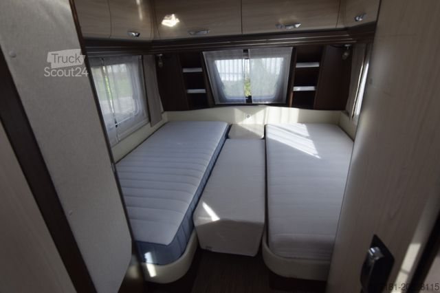 Caravan HOBBY Prestige 495 UL mit Mover und Vorzelt