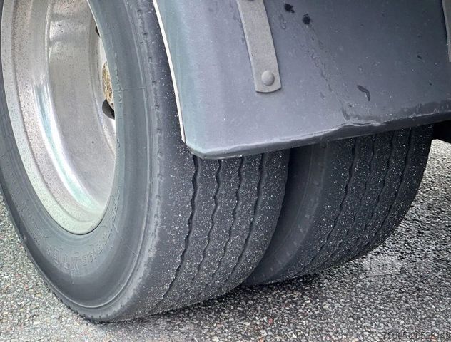 Remorcă frigorifică Burg 2 AXLE VAN BEURDEN ISOLATED BOX TRS COOLING