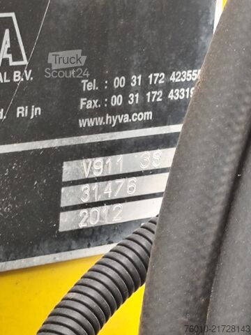 Vilkikas su kranu Iveco EuroCargo 180E25K