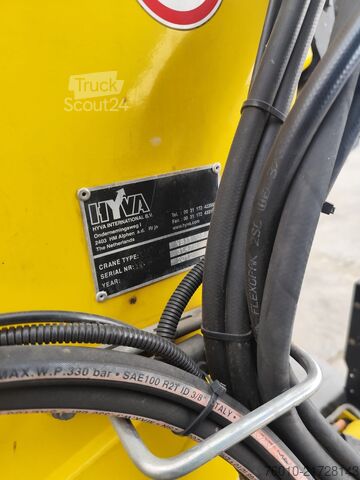 Vilkikas su kranu Iveco EuroCargo 180E25K