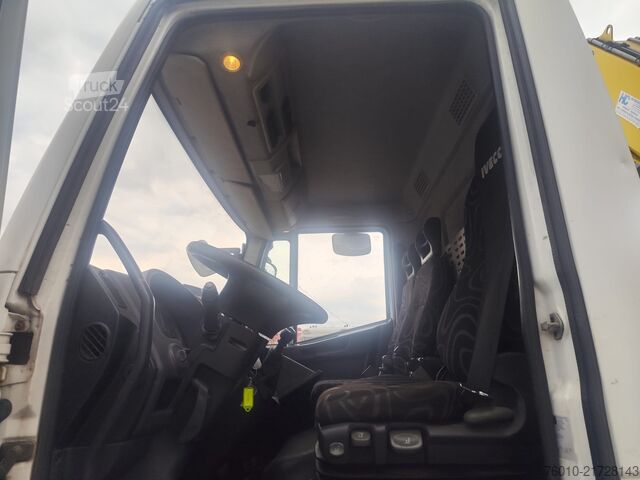Vilkikas su kranu Iveco EuroCargo 180E25K