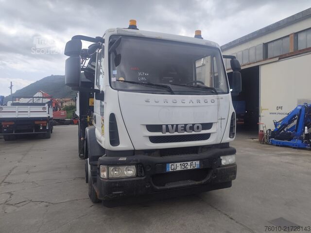 Camion con gru Iveco EuroCargo 180E25K