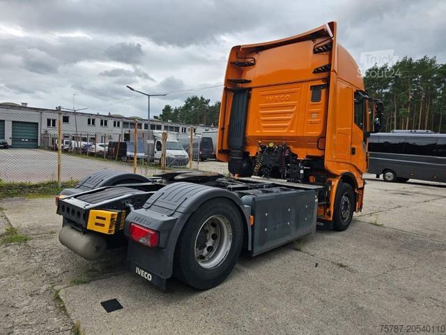Standardowy ciągnik siodłowy IVECO 460 Stralis Hi Way, Retarder, durchrepariert,CNG