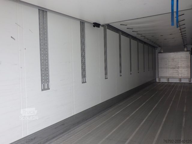 Рефрижераторний напівпричіп SCHMITZ CARGOBULL SKO 24/L FP 45 Carrier HE 19/Doppelst./Trennwand