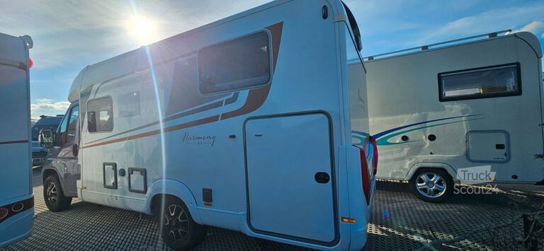 Autocaravana semi-integrada BÜRSTNER Travel Van 620G