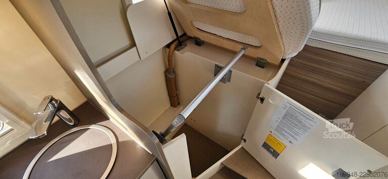 Autocaravana semi-integrada BÜRSTNER Travel Van 620G