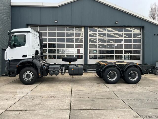 Chassis met cabine Mercedes-Benz Arocs 4045 6x4 Chassis Cabin
