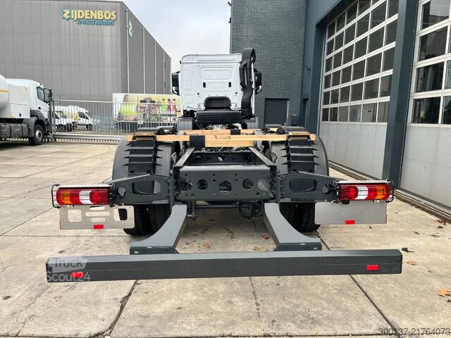 Chassis met cabine Mercedes-Benz Arocs 4045 6x4 Chassis Cabin
