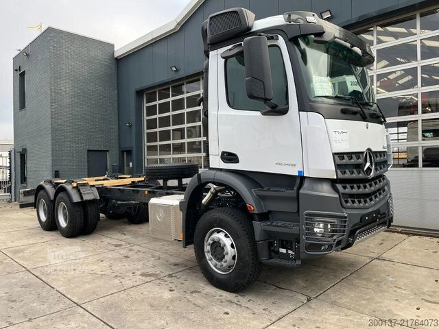 Chassis met cabine Mercedes-Benz Arocs 4045 6x4 Chassis Cabin