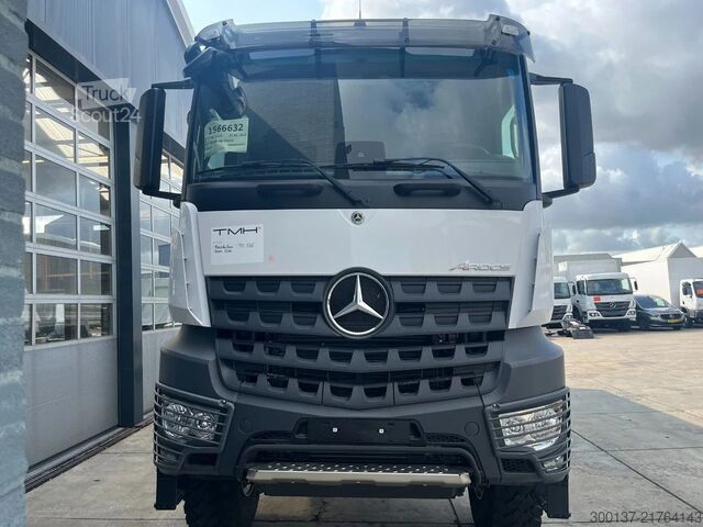 Bâche Mercedes-Benz Arocs 3340 A 6x6 Cargo Truck