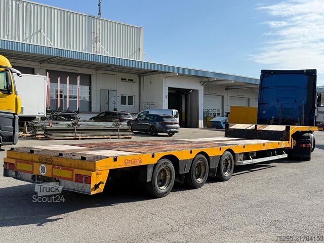 Komerciālais transportlīdzeklis Nooteboom 3 Achs Tieflader gekröpft SAF Achsen zwillings
