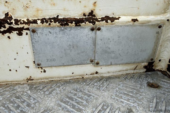 Pašizgāzējs kravas automobilis DAF CF65.250 4x2 Gigant / Swiss-Vehicle