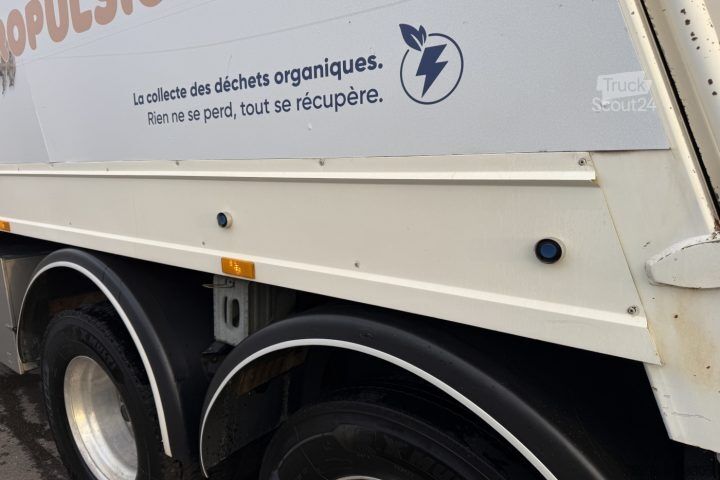 Autocompattatore Scania P 380 DB6x2 Faun / Swiss-Vehicle