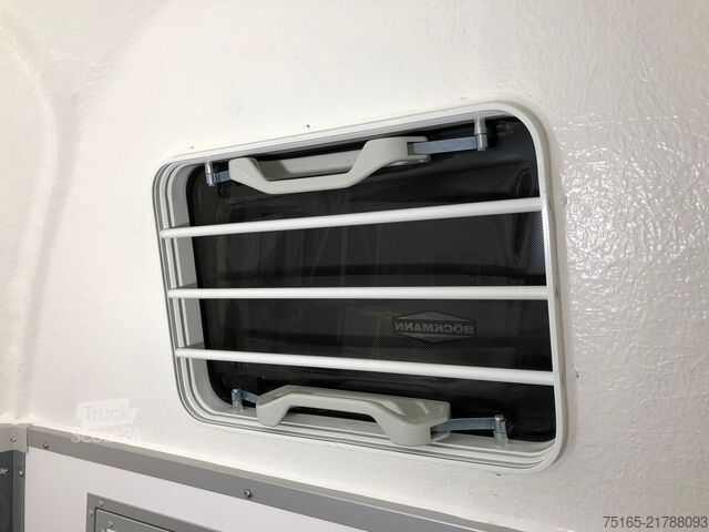 Prikolica za prevoz konj Böckmann Uno Esprit silver black ALB Pferdeanhänger