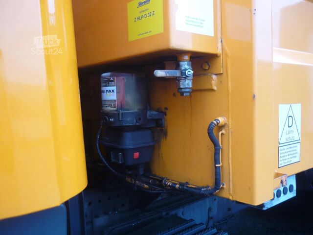 Vehicul de colectare a deșeurilor Scania P320 6x2-4 Garbage box Zoeller Medium XXL 23m3