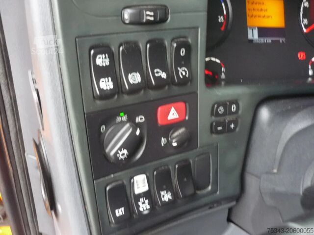 Veículo de recolha de resíduos Scania P320 6x2-4 Garbage box Zoeller Medium XXL 23m3