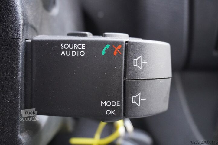 Furgons Renault Trafic 2.0 dCi 120PK EURO 6 - Airco - Navi - Cr...