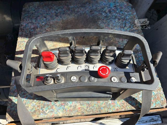 Кран, змонтований на вантажівці IVECO Stralis 260S40