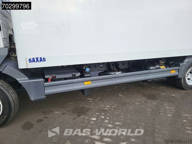 Resväska Mercedes Atego 818 4X2 8tonner Automatic 1000kg Ladebord...