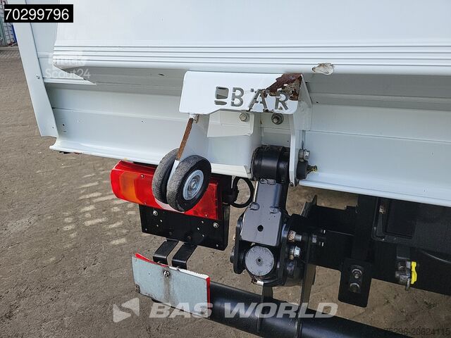 Gesloten bak Mercedes Atego 818 4X2 8tonner Automatic 1000kg Ladebord...