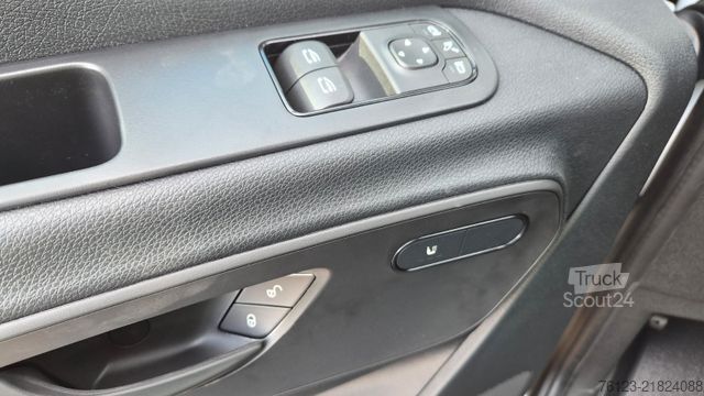 Microbuz MERCEDES-BENZ Sprinter 420 Elektro bis zu 19 Schlafsessel
