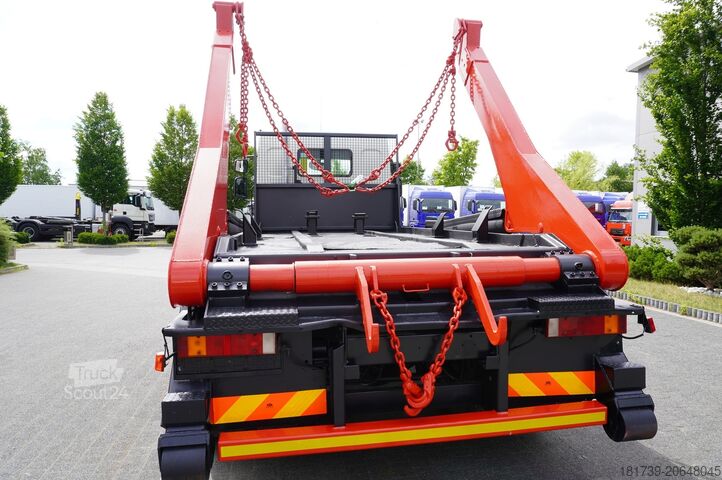 Kontejnerska ladja DAF LF 55.220 GUIMA DAF LF 55.220 Skip loader GUIMA PALFINGER