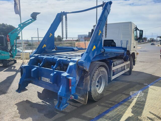 Camion Portacontenedores Volvo FM D380