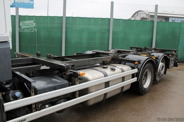 Mainomas kėbulo sunkvežimis MERCEDES-BENZ 2540 6x2 (kein 2542 2545) Fahrschule Nr.: 860